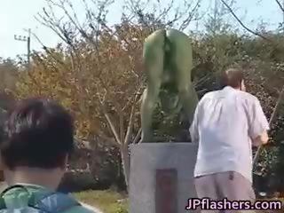 Gila warga jepun bronze statue moves part6