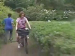 Japansk damsel masturbated mens ridning en specially modified x karakter film bike!
