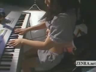 Subtitled lithe jap keyboardist üýtgeşik toy play