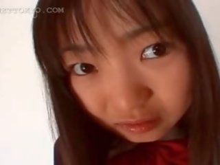 Adolescente tímida asiática enchantress e dela primeiro tempo com vibrador