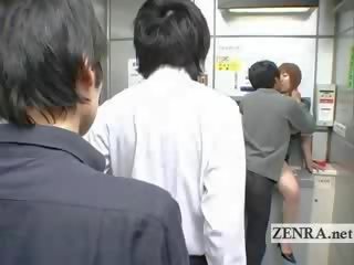 Bizarro japonesa postar escritório ofertas mamalhuda oral x classificado clipe caixa eletrônico