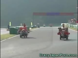 瘋狂的 f1 日本 色情!